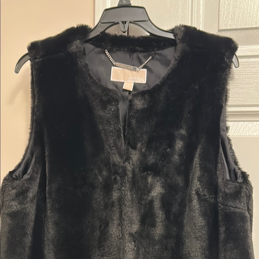 Michael Kors Elegant Black Faux Fur Vest